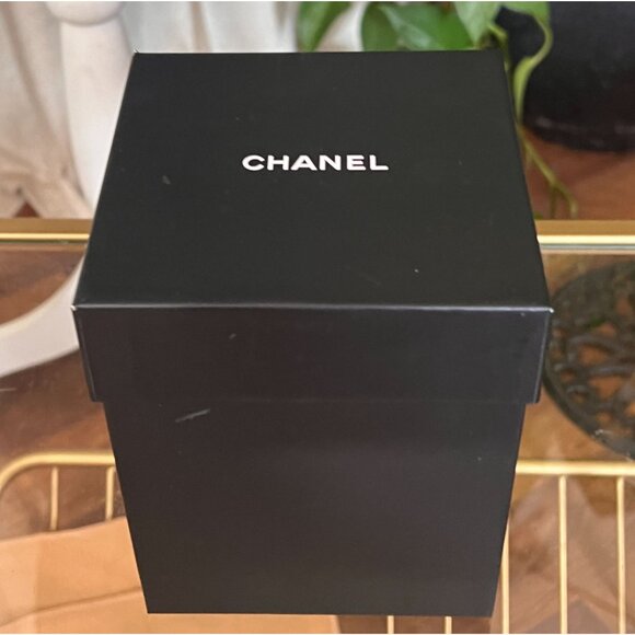 Chanel Limited Edition Snow Globe With Box! CHRISTMAS IS COMING! - Picture 11 of 15